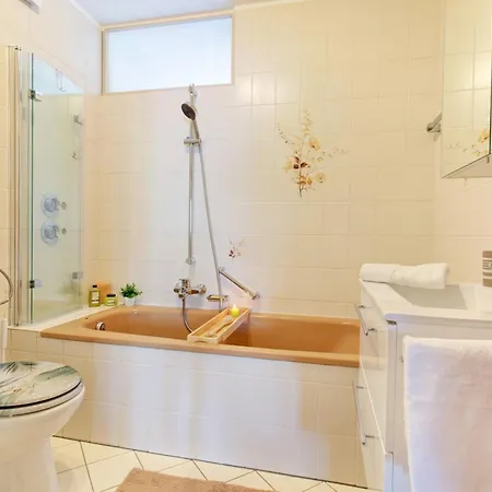 Stadtdomizil Ziegelfeld - Ruhig & Zentral, 65